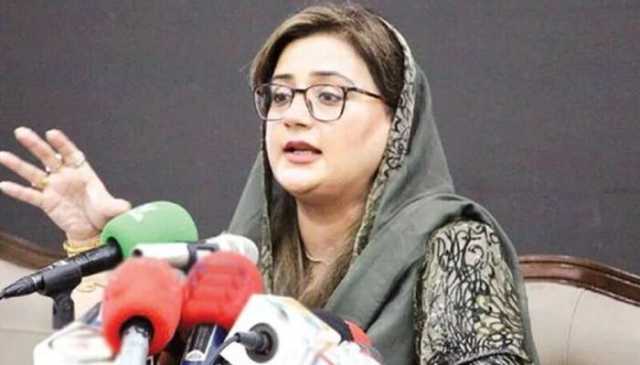 کے پی کے وزیراعلیٰ دو گھریلو خواتین کی لڑائی کی وجہ سے وزارت سے گئے: عظمیٰ بخاری