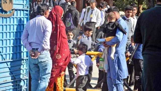 مذہبی جماعت کا احتجاج: پنڈی میں 4 روز بعد تعلیمی ادارے کھل گئے ، تمام رابطہ سڑکیں بحال