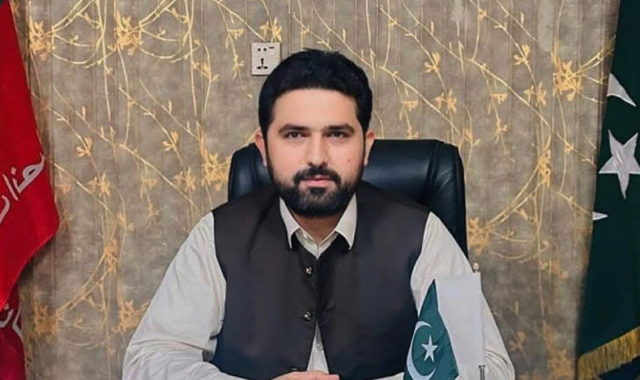 کور کمانڈر مبارکباد دینے آئے تھے ، غیر رسمی بات چیت ہوئی : وزیراعلیٰ خیبر پختونخوا