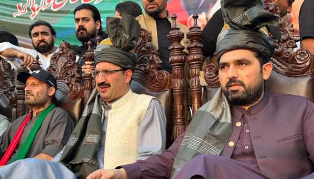 وزیراعلیٰ سہیل آفریدی اور جنید اکبر کا جارحانہ انداز، پی ٹی آئی میں خطرے کی گھنٹیاں بج گئیں