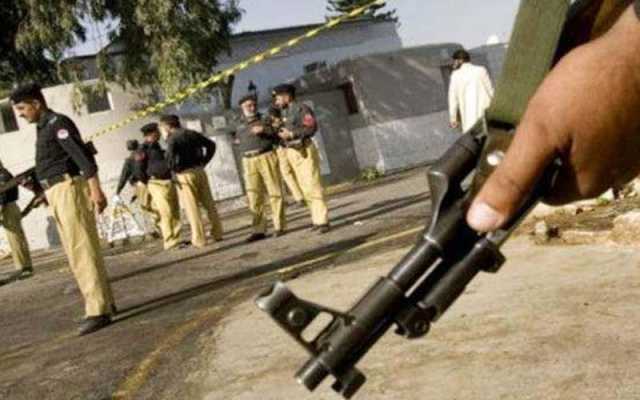 ڈی آئی خان میں دہشت گردوں کی فائرنگ سے 4 پولیس اہلکار شہید اور 11 زخمی