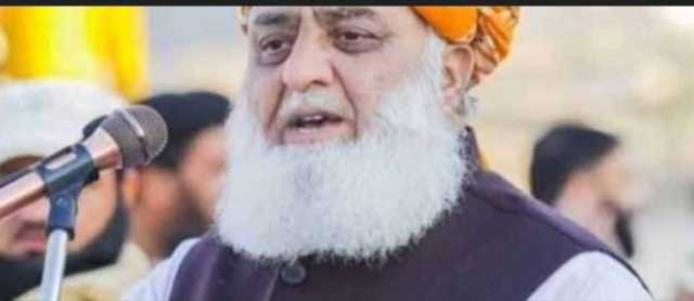 حکومت پختونخواہ میں دہشتگردوں کیخلاف طاقت کابھرپور استعمال کرے، ہم پاکستان کے ساتھ ہیں: مولانا فضل الرحمان