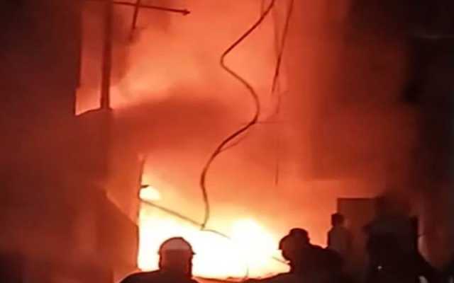 کراچی:نادرن بائی پاس پر پلاسٹک کے گودام میں آگ لگ گئی، 1 شخص جاں بحق