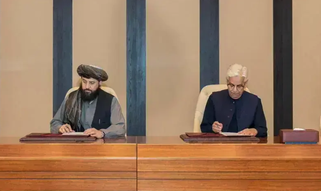 افغان طالبان سے بات چیت کا نیا دور، پاکستان نے ثالث کی درخواست منظور کر لی