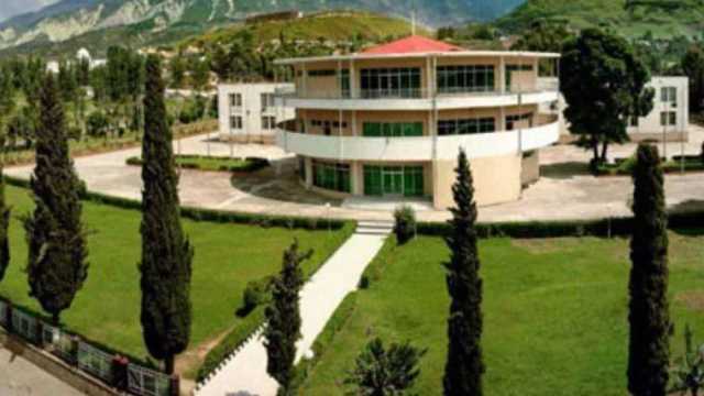 وزیراعظم آزاد کشمیر کیخلاف تحریک عدم اعتماد تاخیر کا شکار، انوارالحق استعفیٰ نہ دینے پر بضد