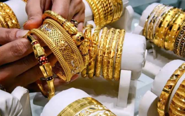 ملک بھر میں سونا 3500 روپے سستا ہوگیا