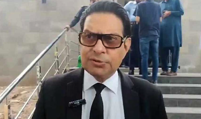 پاکستان میں آئین کے بنیادی ڈھانچے کو تبدیل کیا جا رہا ہے:بیرسٹر سلمان اکرم 