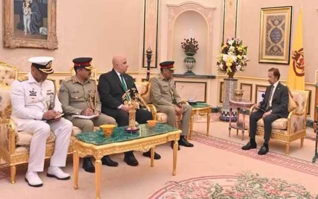 چیئرمین جوائنٹ چیفس آف سٹاف کمیٹی کا دورہ برونائی، سلطانِ برونائی سے ملاقات