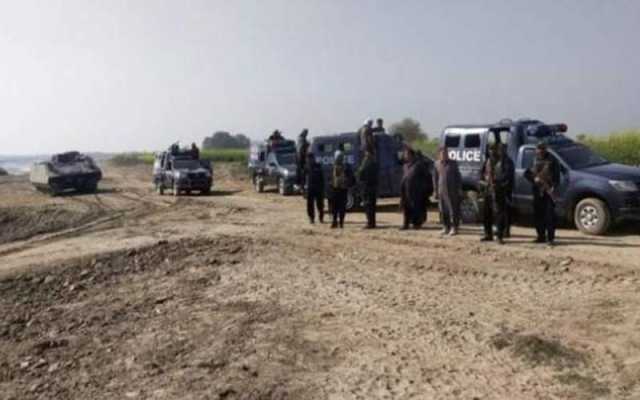 گھوٹکی میں کچے کے علاقے رونتی میں پولیس اور رینجرز کا آپریشن، پولیس اہلکار شہید ، 9 ڈاکو ہلاک