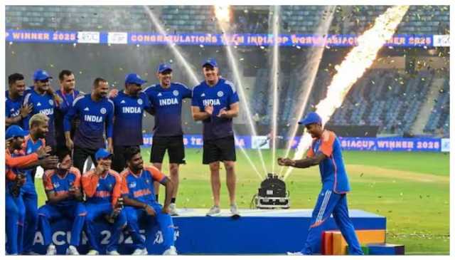 محسن نقوی اور بھارتی بورڈ عہدیداران کی شرکت، ایشیا کپ کی ٹرافی پر کیا بات ہوئی ؟