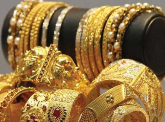 عالمی اور مقامی مارکیٹوں میں سونے کی قیمت میں کمی