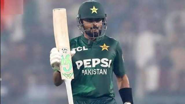 عالمی کرکٹ میں بابر اعظم 15ہزار رنز مکمل کرکے 5ویں پوزیشن لے اڑے