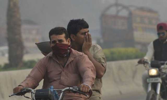 پنجاب بدستور بد ترین اسموگ کی لپیٹ میں، فضائی آلودگی خطرناک حد تک بڑھ گئی۔