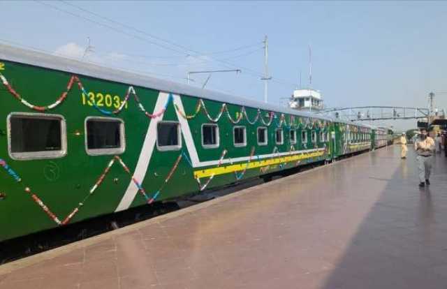 لاہور اورراولپنڈی کے درمیان چلنے والی ’’ سبک ریل کار ‘‘میں نئے ریک کا افتتاح