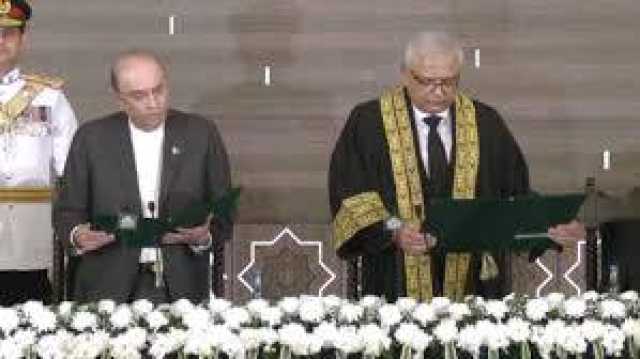 وفاقی آئینی عدالت کے سربراہ جسٹس امین الدین نے حلف اٹھا لیا