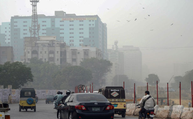 کراچی میں سردی کی شدت بڑھ گئی، کم سے کم درجہ حرارت 16 ڈگری ریکارڈ