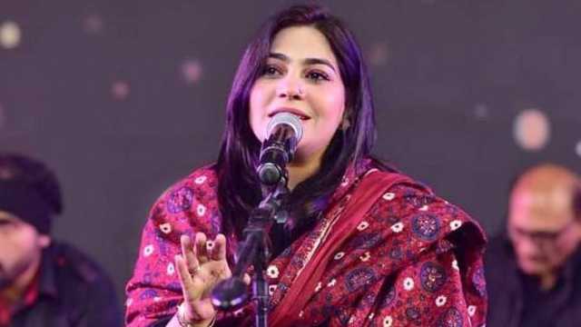 لوک گلوکارہ صنم ماروی کا پروگرام کا حیران کن معاوضہ لینے کا دعویٰ