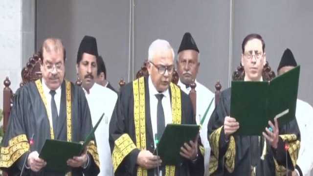 وفاقی آئینی عدالت کے دو ججوں جسٹس روزی خان اور ارشد حسین شاہ نے حلف اٹھا لیا