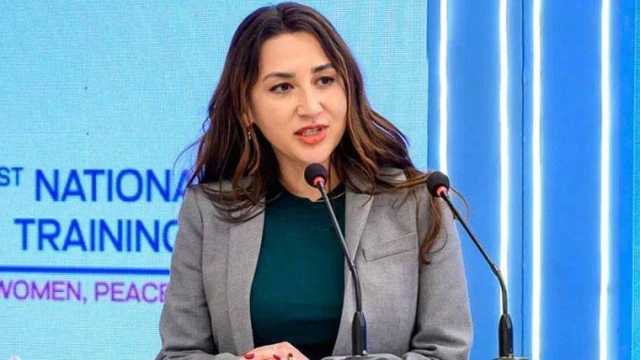 پاکستان ایک آزاد ملک، قرضوں میں نہیں پھنسنا چاہیے: امریکی ناظم الامور