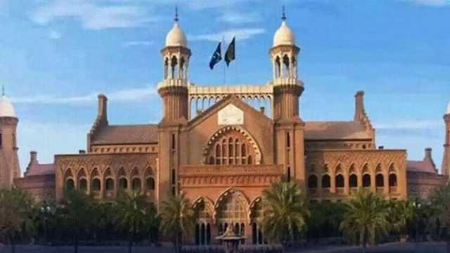 لاہور ہائیکورٹ کے جج کی 27 ویں ترمیم کے خلاف درخواست پر سماعت سے معذرت