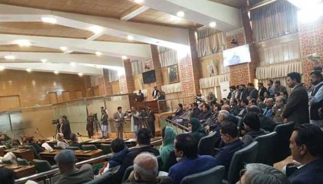 پی پی نے بلدیاتی نظام پر بات نہ کی تو 18ویں ترمیم ختم ہوگی اور سندھ میں صوبہ بھی بنے گا، مصطفیٰ کمال