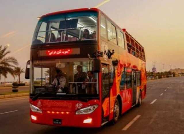 کراچی میں آئندہ ہفتے سے ڈبل ڈیکر بسیں اور نئی ای وی بسیں چلانے کا فیصلہ