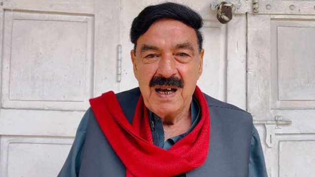 شیخ رشید کو عمرہ سے روکنے پر حکومت کو نوٹس، ڈی جیز عدالت طلب