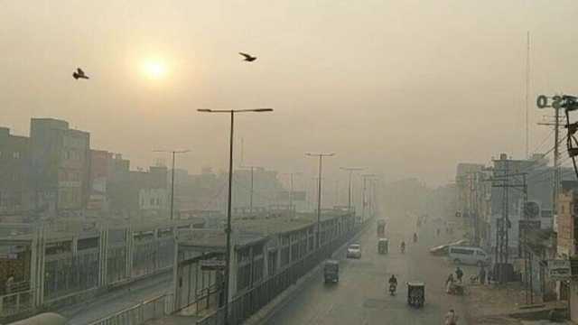 پنجاب کے مختلف شہروں میں آلودگی کے ڈیرے برقرار ہیں، لاہور کا آلودگی میں دوسرا نمبر