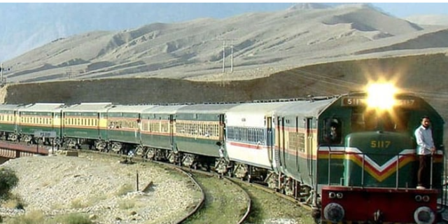 بولان میل اور جعفر ایکسپریس کی خدمات پانچویں روز معطل