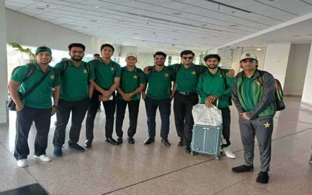 رائزنگ اسٹار ایشیا کپ کا ٹائٹل جیتنے والی پاکستان شاہینز ٹیم وطن واپس پہنچ گئی