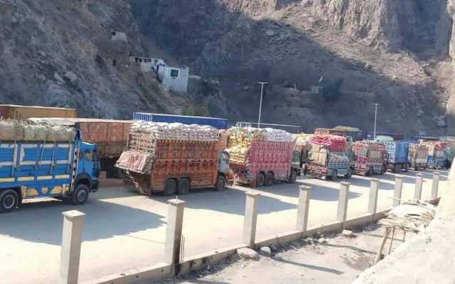 پاکستان اور افغانستان کے درمیان کشیدگی, طورخم بارڈر کی بندش،پاکستانی تاجروں کے کروڑوں ڈوبنے کا انکشاف