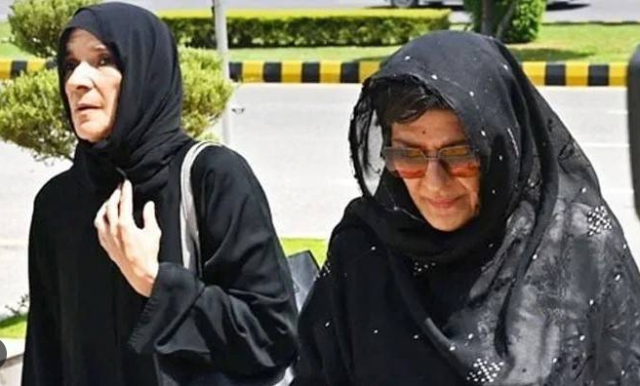 بانی پی ٹی آئی کی بہنوں پر قانونی کارروائی جاری، وارنٹ گرفتاری برقرار