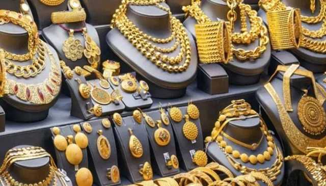 سونا 2300 روپے مہنگا، فی تولہ قیمت کیا ہوگئی؟