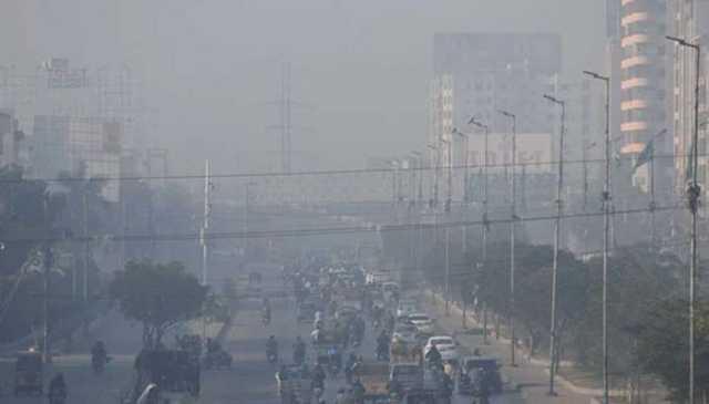 کراچی کی فضا انسانی صحت کیلئے مضر قرار ، ائیر کوالٹی انڈیکس 225 ریکارڈ