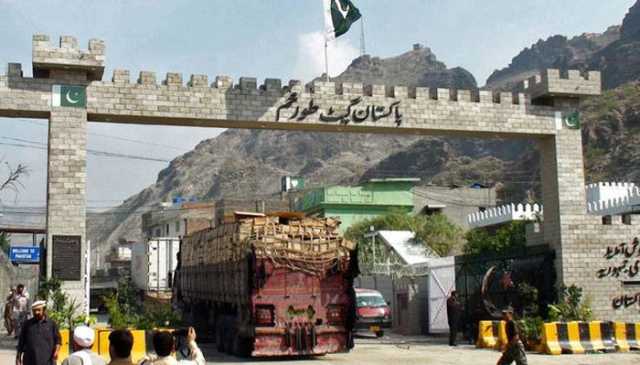 طور خم سرحد کی بندش سے افغانستان کوایک ماہ میں 45 ملین ڈالر کا نقصان