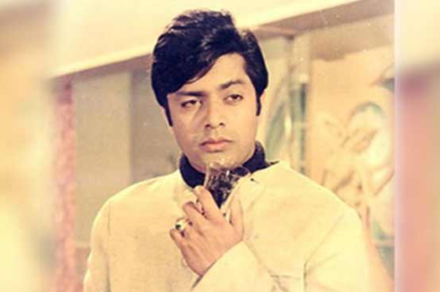 چاکلیٹی ہیرو وحید مراد کو مداحوں سے بچھڑے 42 برس گزر گئے