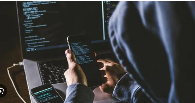 کراچی میں خواتین کے سوشل میڈیا اکاؤنٹس ہیک کرکے ہراساں کرنے والا ملزم گرفتار