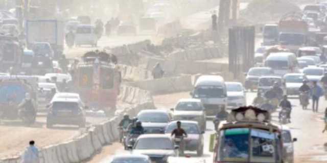 یونیورسٹی روڈ موت کا کنواں بن چکی جو کے ایم سی کے ماتحت ہے، ٹاؤن چیئرمین گلشن اقبال