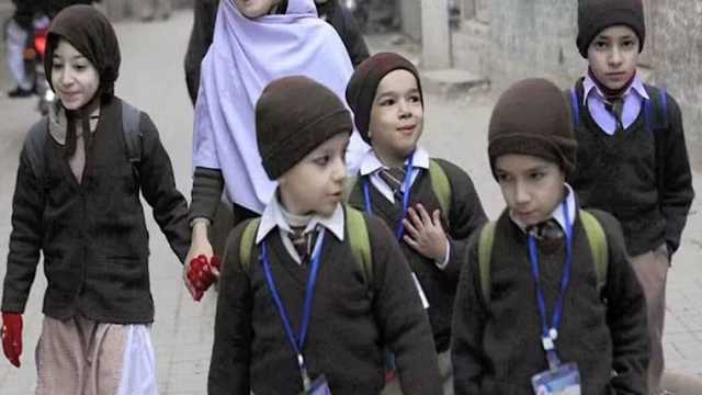 تعلیمی اداروں میں موسم سرما کی تعطیلات کب سے کب تک ہوں گی؟ شیڈول جاری