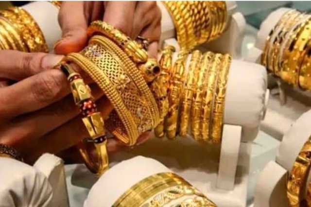ملک میں ایک تولہ سونے کی قیمت میں 2700 روپے اضافہ