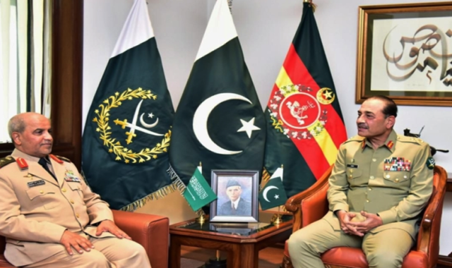 فیلڈ مارشل سے رائل سعودی لینڈ فورز کے کمانڈر کی ملاقات، دوطرفہ دفاعی تعاون پر تبادلہ خیال