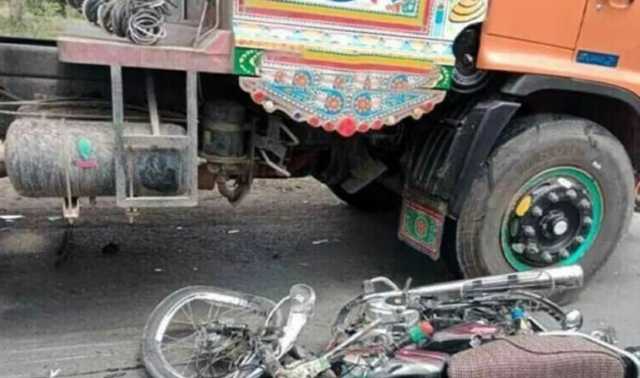 کراچی: بے قابو واٹر ٹینکر نے نوجوان طالب علم کو روند ڈالا