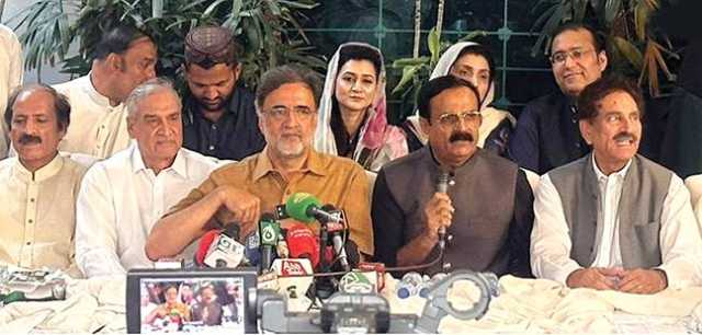 فخر نہیں، سربسجود ہونے کا دن ہے: قمر زمان کائرہ 