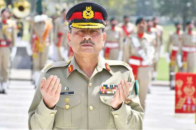 اعزاز قوم، جانباز افسروں، سپاہیوں شہدا کے نام، فیلڈ مارشل عاصم منیر: یادگار شہداء پر خصوصی گارڈ آف آنر تقریب