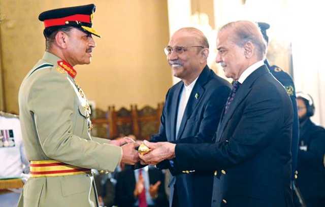 آرمی چیف عاصم منیر کو بیٹن آف فیلڈ مارشل کا اعزاز عطا