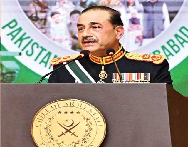 بھارتی پراپیگنڈا کیخلاف نوجوان، میڈیا آہنی دیوار: فیلڈ مارشل