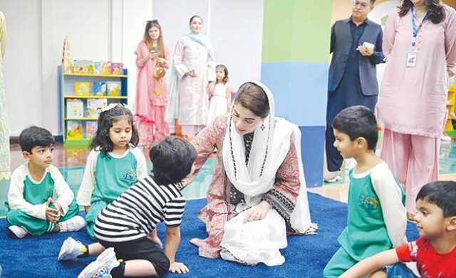 روٹی کی قیمت آٹے کے نئے نرخ کے مطابق مقرر کرنے کا حکم، کم ترین سطح پر لائیں گے: مریم نواز