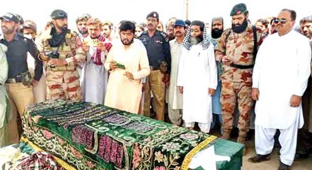 شہید ایڈیشنل ڈپٹی کمشنر ہدایت اﷲ بلیدی کی نماز جنازہ بھاگ ناڑی میں ادا 