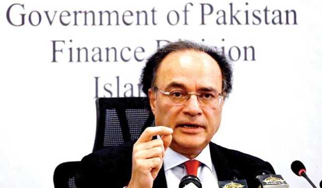 معیشت درست سمت میں، مہنگائی پر قابو پا لیا، وزیر خزانہ نے اقتصادی سروے پیش کر دیا، وفاقی بجٹ آج، دفاعی بجٹ میں 18 فیصد اضافہ