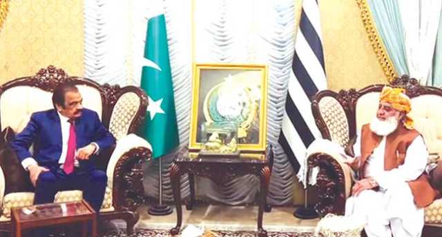 فضل الرحمن سے رانا ثناء، امیر مقام کی ملاقات، خیبر پی کے میں پارٹی پوزیشن پر مشاورت 